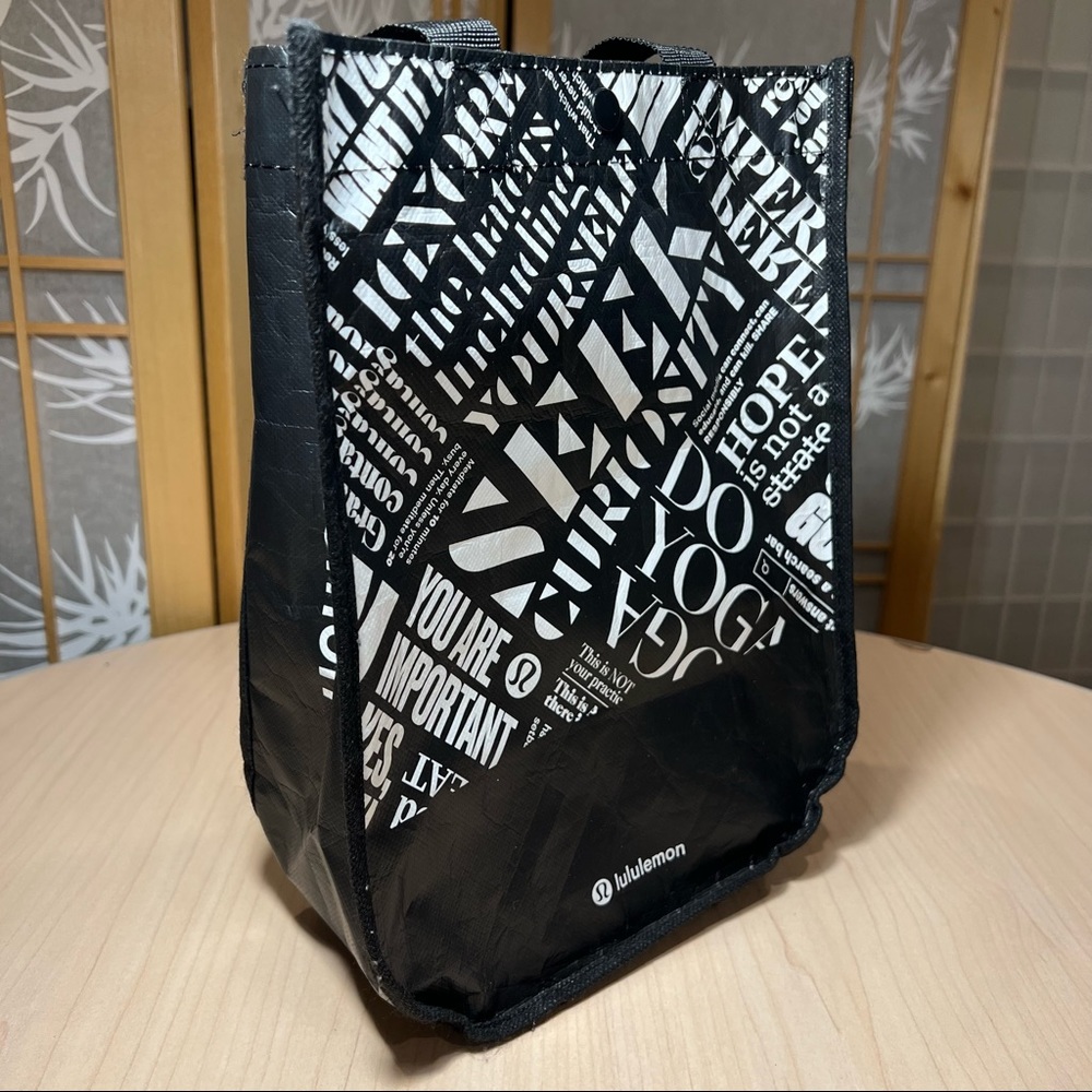 Lululemon Athletica: Shopping Bag 🛍 Measurements: H 12” x L 9" x W 4.5"